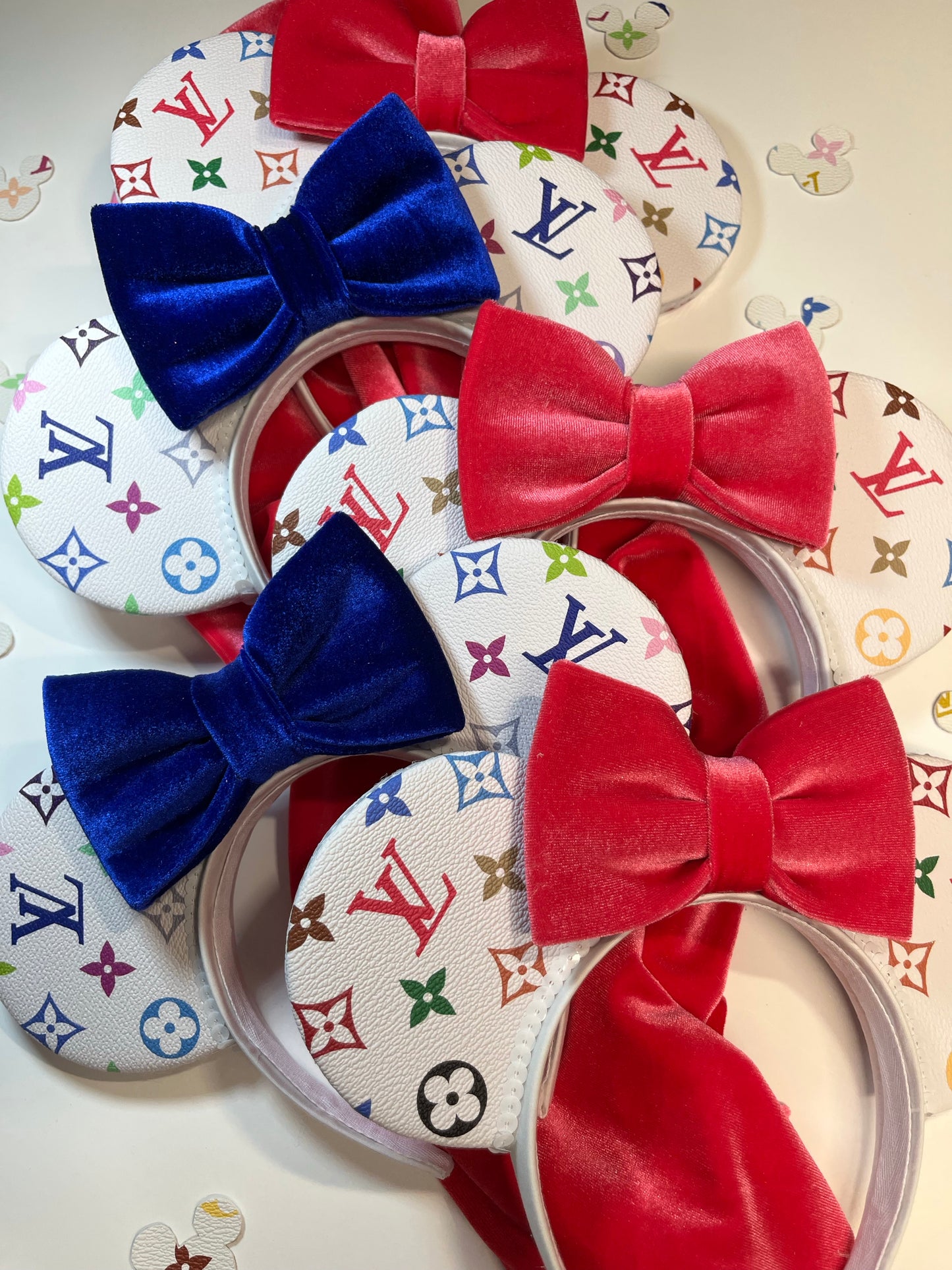 Rainbow Monogram ( Blue bow )