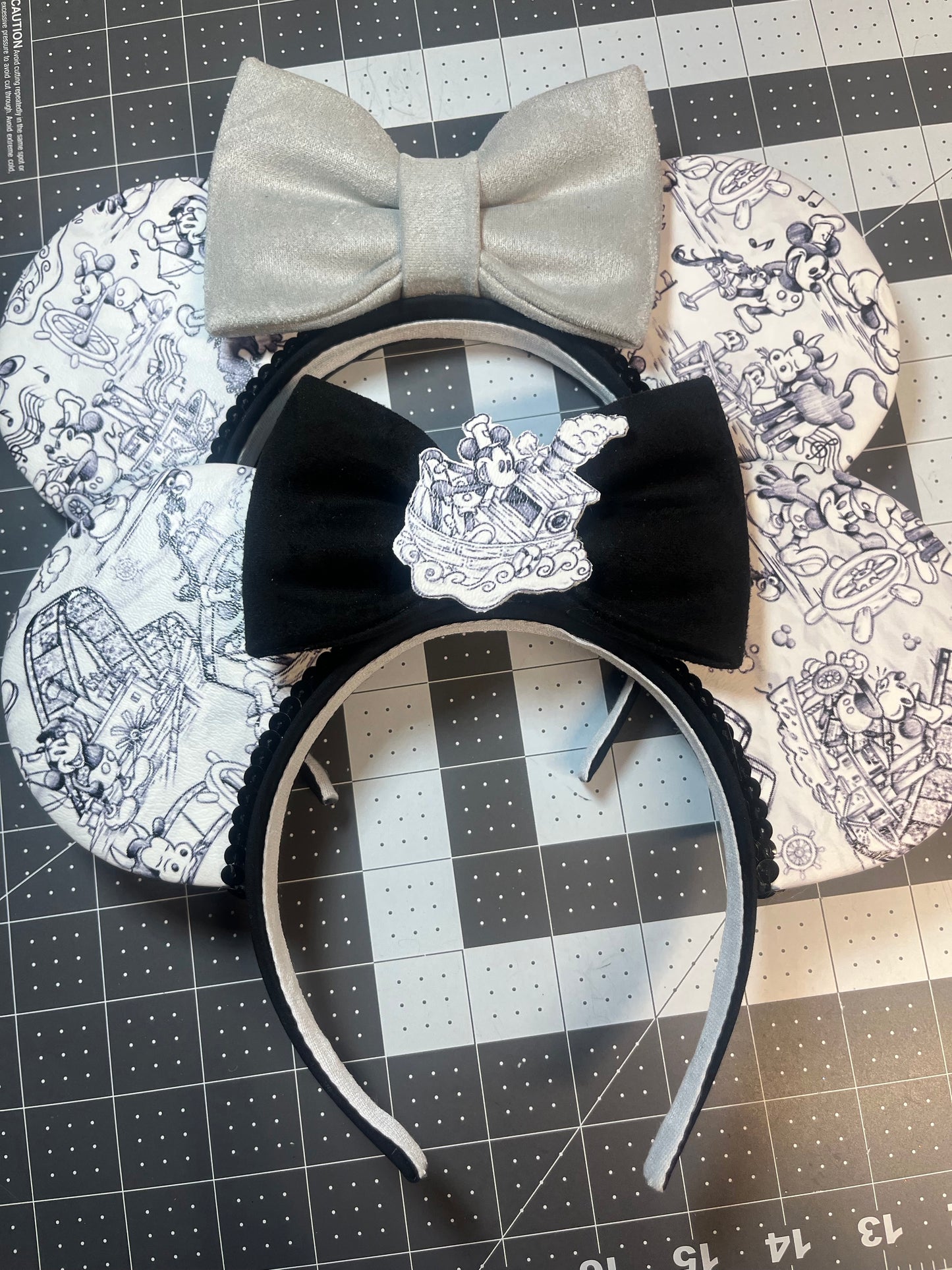 Steamboat Ears Blackbow